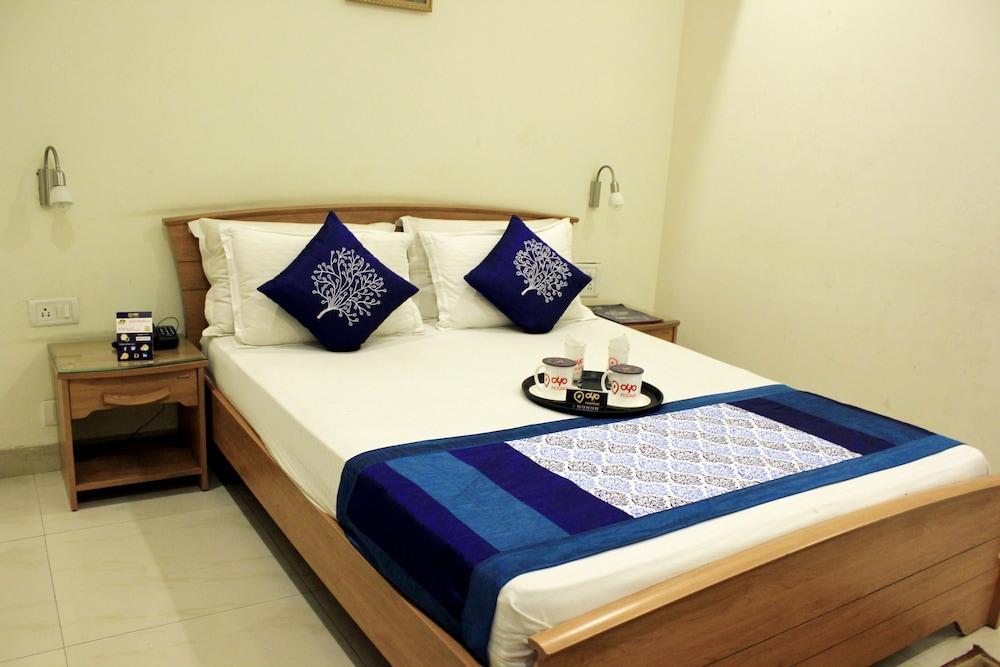 Treebo Palm Tree Palam Vihar Hotel Gurgaon Exterior photo